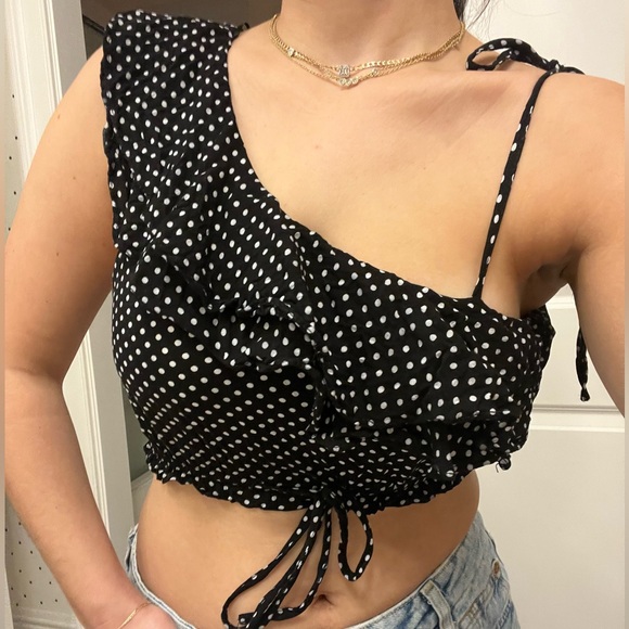 LF One Shoulder Ruffled Crop Top - Picture 4 of 5